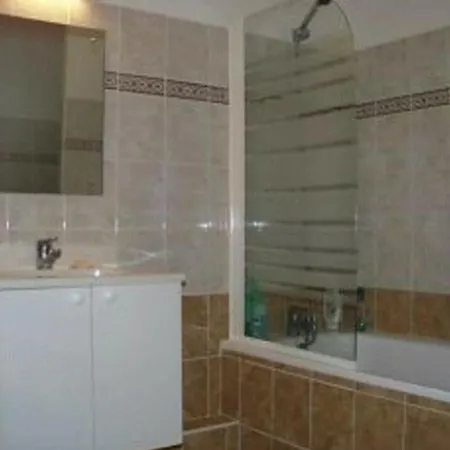 3 Avec Terrasse, 6 Pers, Proche Plage, Wi-fi Gratuit, Quartier Agreable - Fr-1-81-146 *