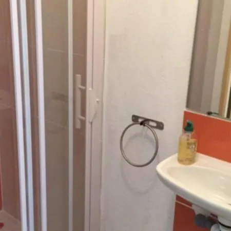 빌라 3 Avec Terrasse, 6 Pers, Proche Plage, Wi-fi Gratuit, Quartier Agreable - Fr-1-81-146 *