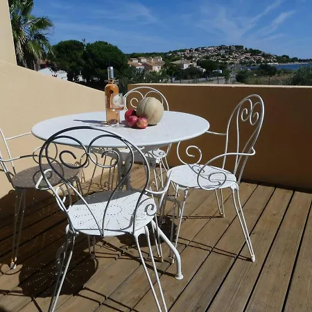빌라 3 Avec Terrasse, 6 Pers, Proche Plage, Wi-fi Gratuit, Quartier Agreable - Fr-1-81-146